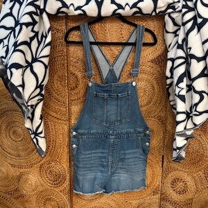 Denim Overalls Shorts JUNIORS SIZE Large 11-13